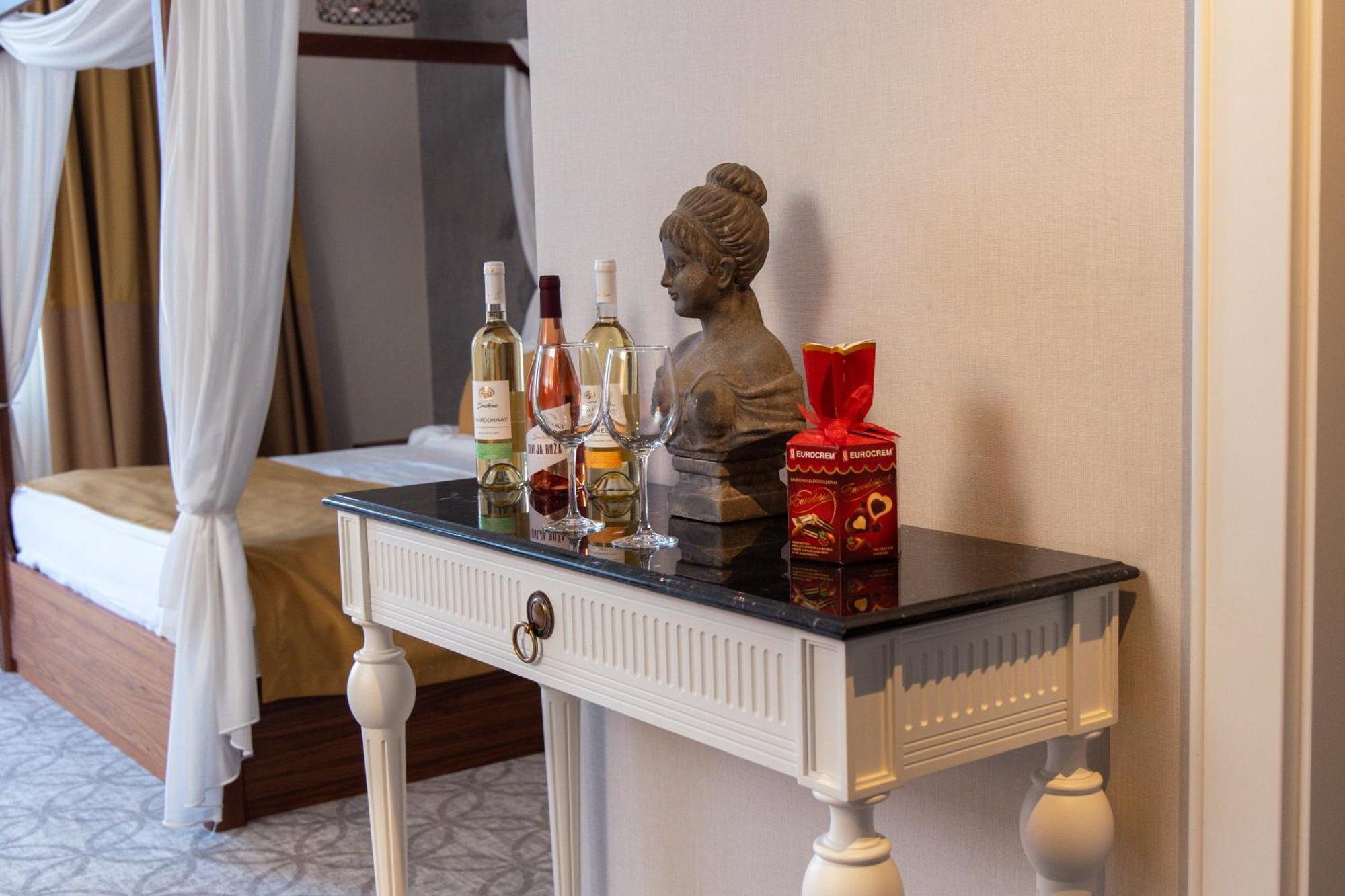 Helvecija 1880 Hotel Vrsac Eksteriør billede